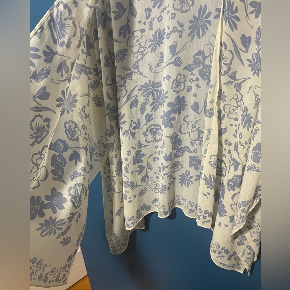 Sonoma Blue and Cream Floral Cover-Up - Picture 5 of 8